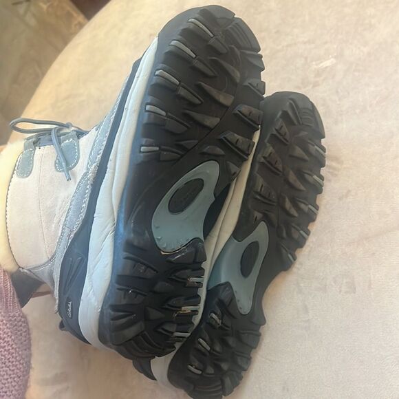 Cabela's Baby Blue Suede Thinsulate Hiking *Snow Bunny* Boot Size 7 EUC - Picture 8 of 9